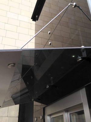 Glass canopy with drainage