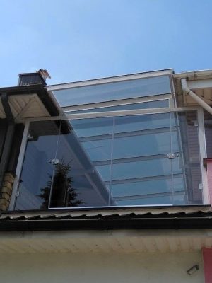 Frameless glazing glass canopy