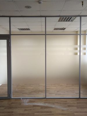 Ścianka szklano aluminiowa biurowa